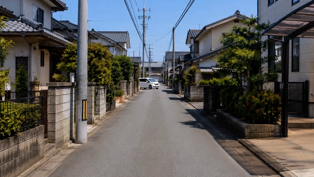 中央線や車両通行帯のない生活道路